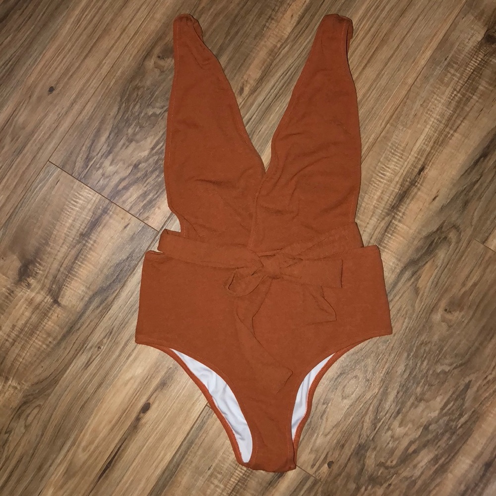 CUPSHE one piece bathing suit NWOT